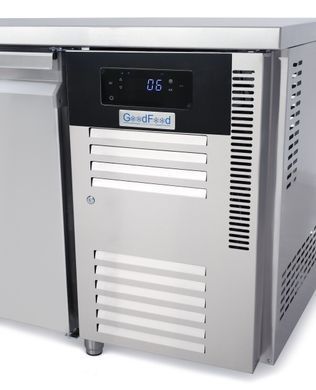 Стіл морозильний GoodFood GN3100BTS-HC, -18...-22 С, 3 двери, Глухая, Нерж сталь