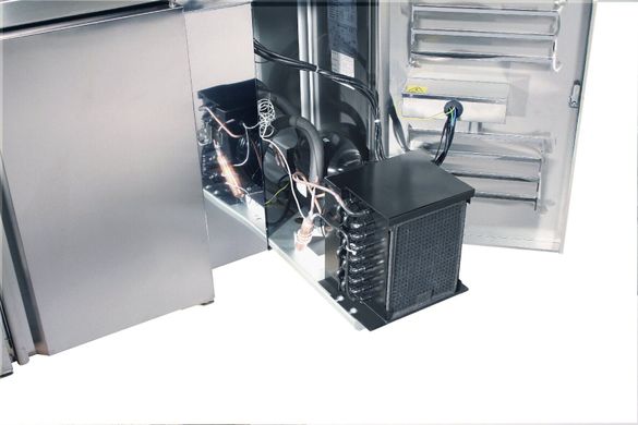 Холодильный стол Berg GN3200TNG со стеклянными дверями, +2...+8С, 3 двери, Стекло