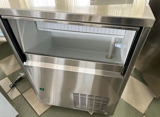 Льдогенератор Frosty FIC-40, 31-50 кг, кубиковый, С подключением